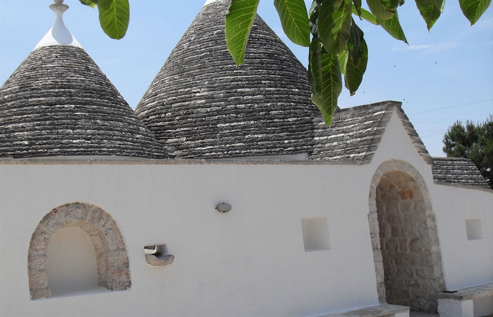 trulli-puglia-home.jpg
