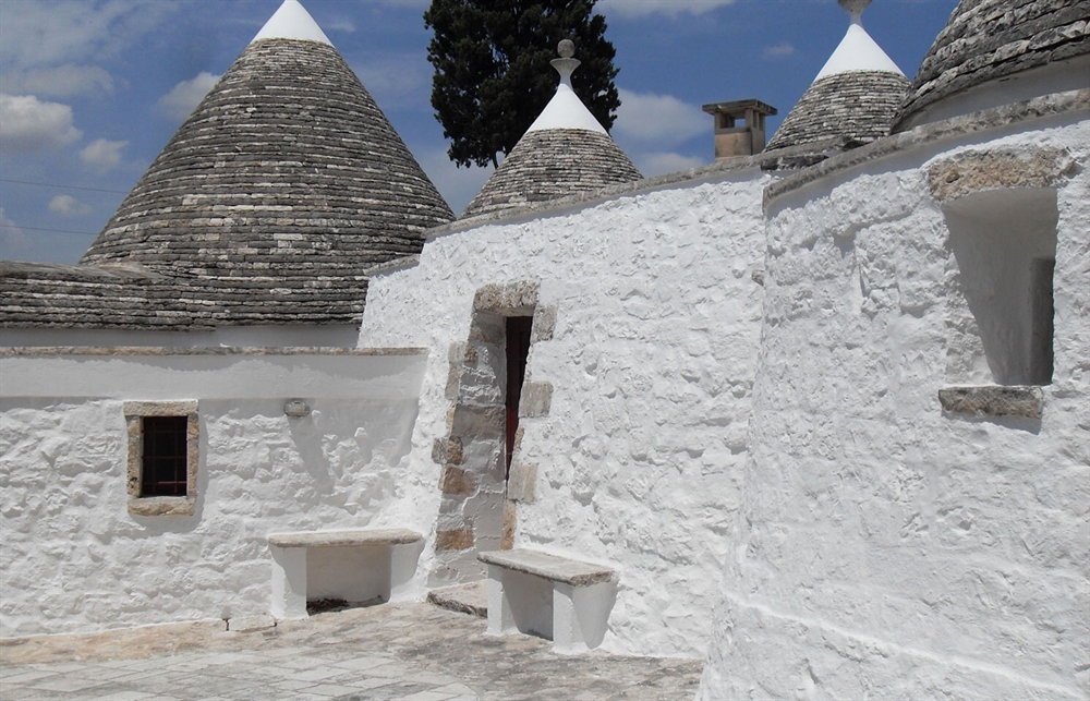 trullo-other-side-home.jpg